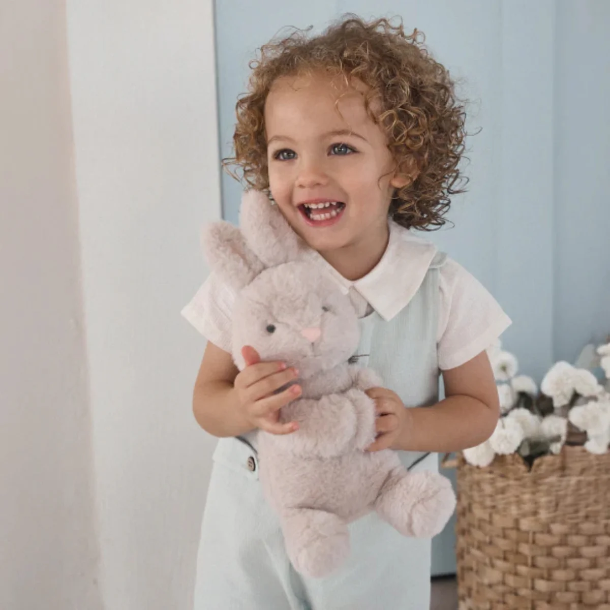 Elegant Baby Mama + Baby Bunny Plush Toy Set - Image 2