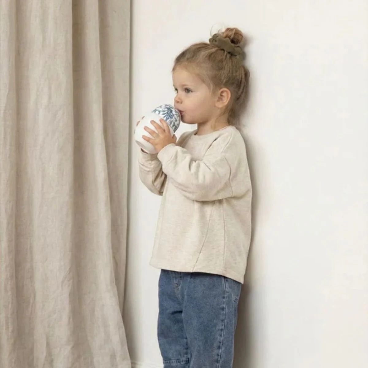 Élhée Weighted Straw Cup Tartine et Chocolat Toile de Jouy Blue 240 ml 9M+ - Image 9