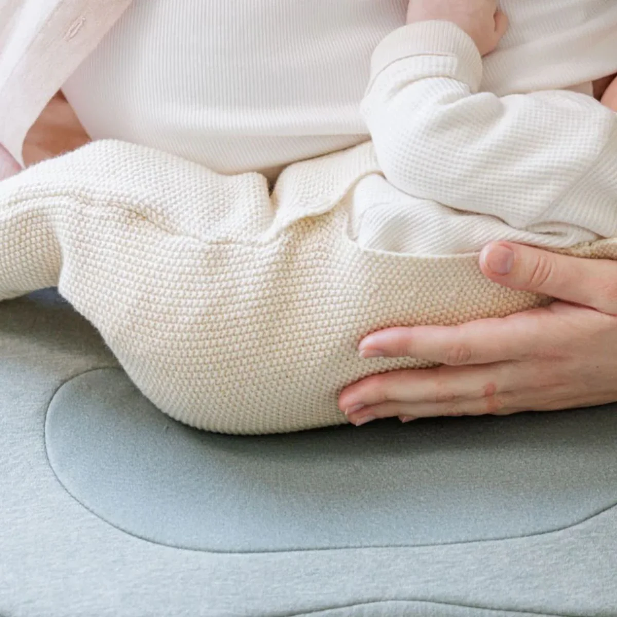 Inglesina Elysia Nursing Pillow - Quiet Beige - Image 8