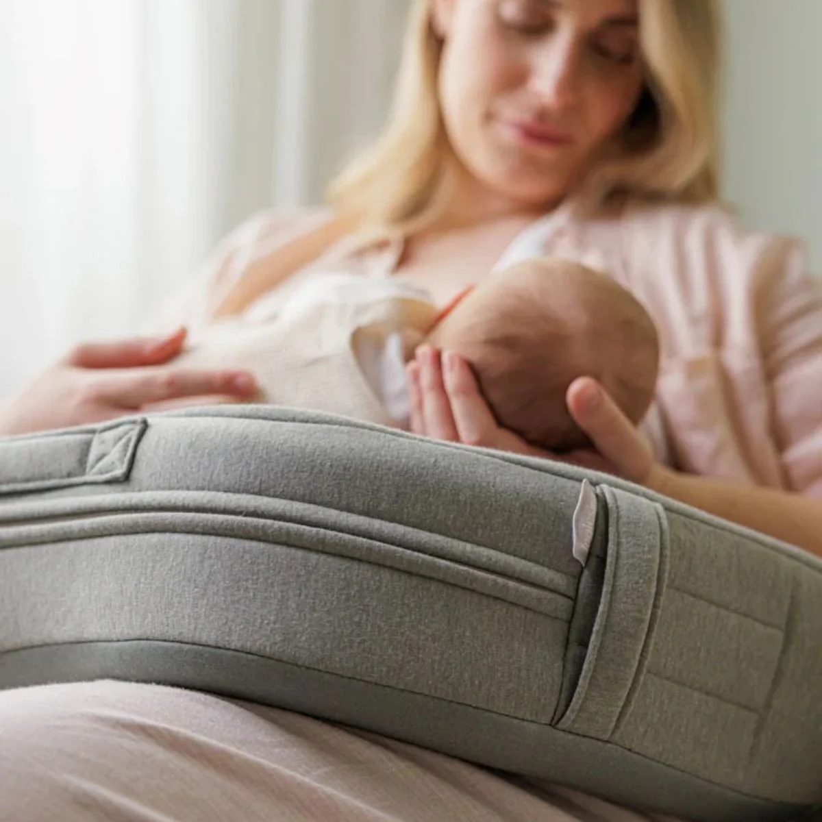 Inglesina Elysia Nursing Pillow - Quiet Beige - Image 9