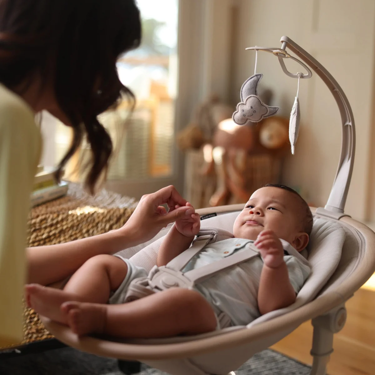 Maxi Cosi Cassia Swing - Classic Truffle - EcoCare - Image 2