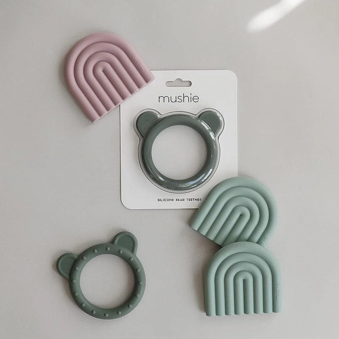 Mushie Rainbow Teether Cambridge Blue - Image 4