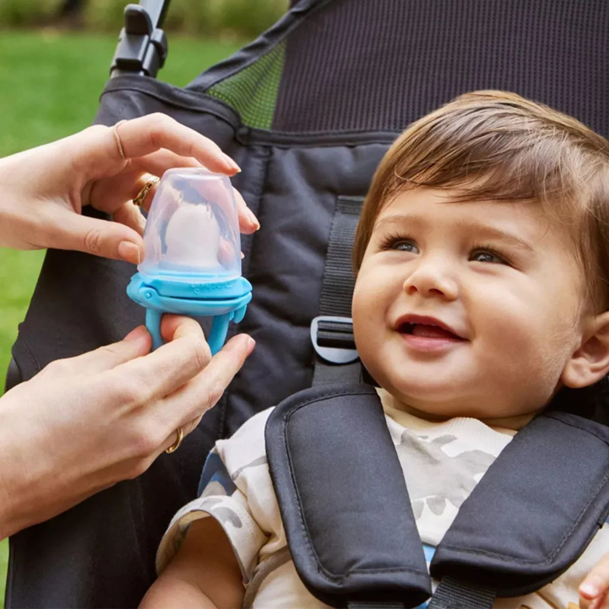 Munchkin Silicone Baby Food Feeder for Solids & Purees 2 pack - Blue/Mint - Image 7