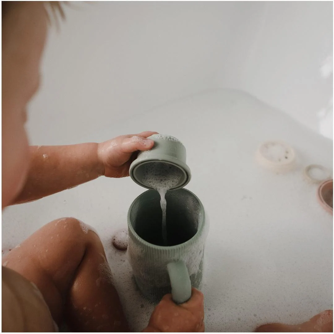 Mushie Bath Rinse Cup Cambridge Blue - Image 3
