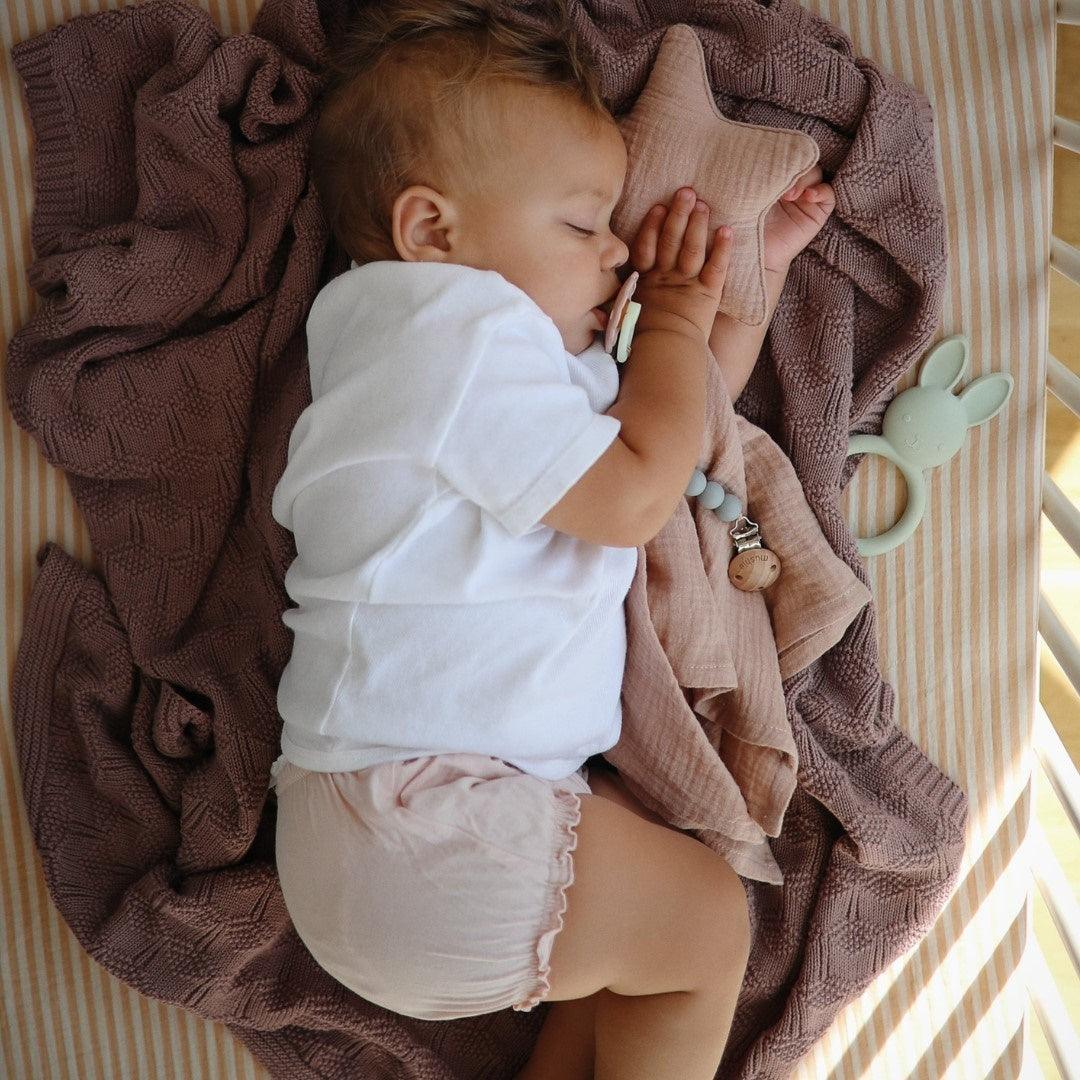 Mushie Bunny Teether Sage - Image 7