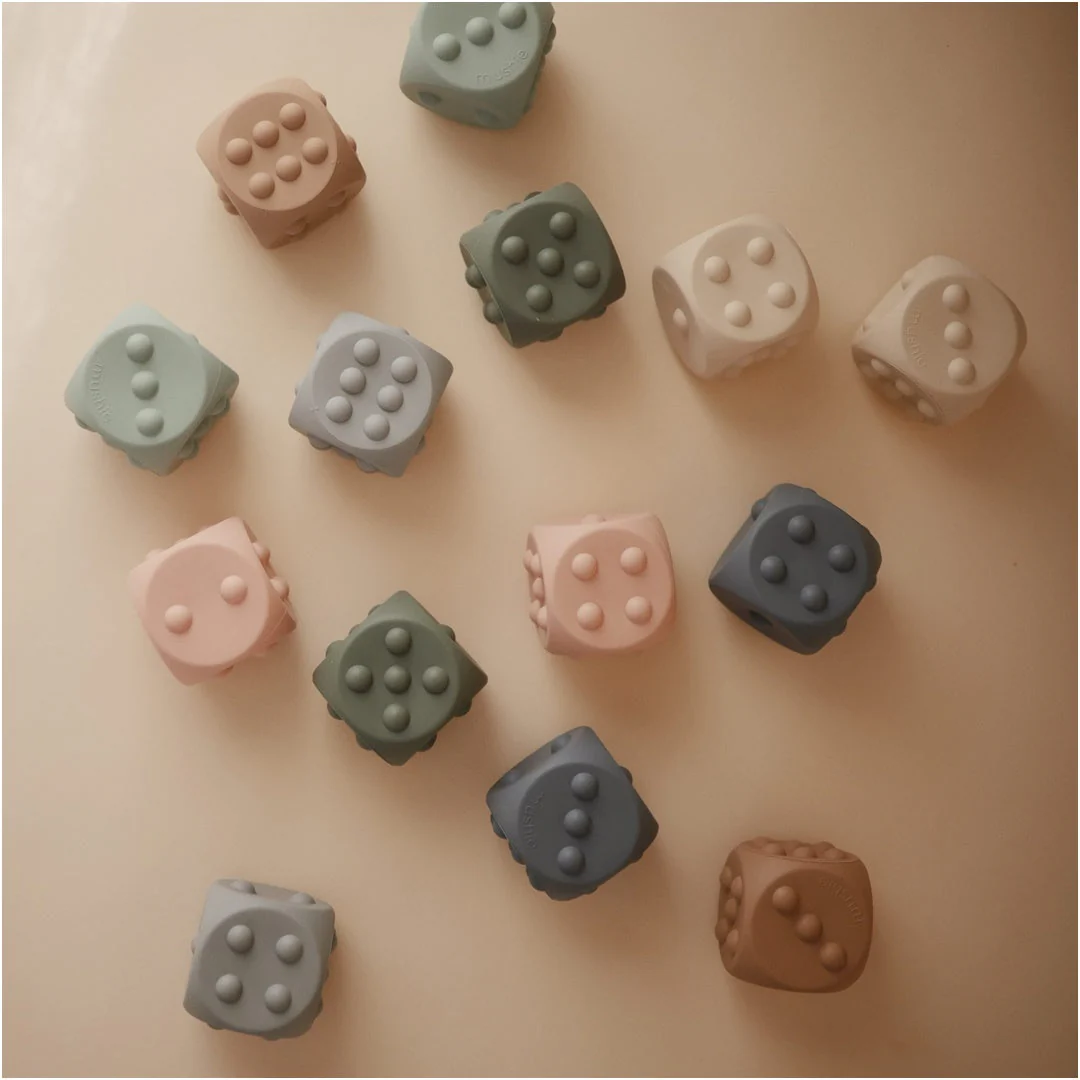 Mushie Dice Press Toy 2-Pack Cambridge Blue/Shifting Sand - Image 5
