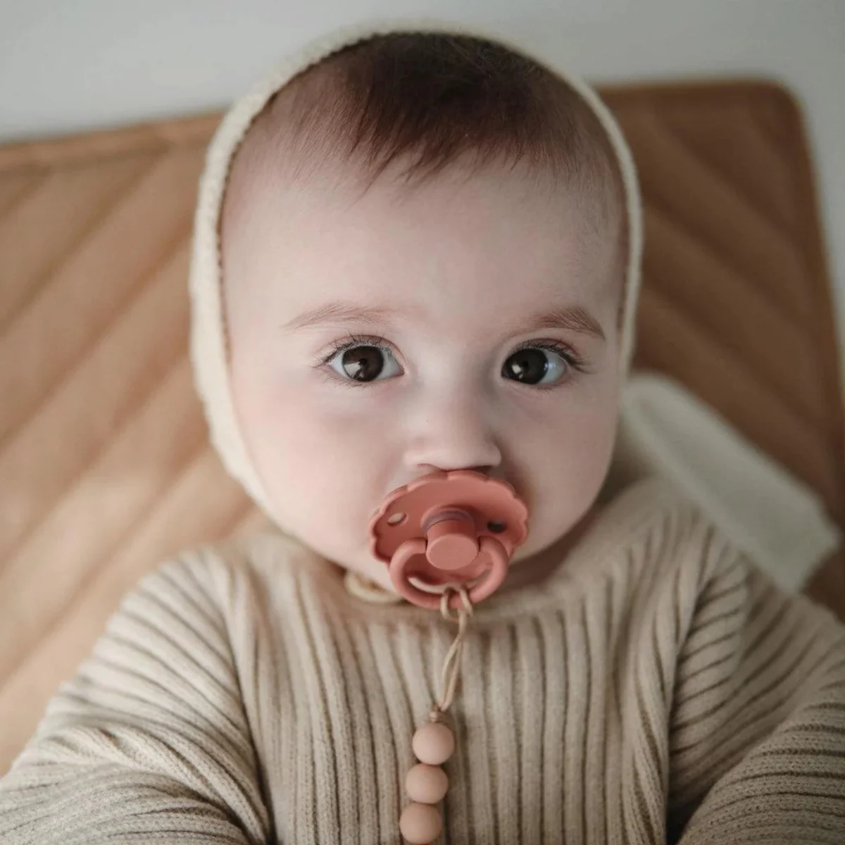 Mushie Frigg Daisy Natural Rubber Pacifier 2 pack - Blush/Cream - 0-6M - Image 2