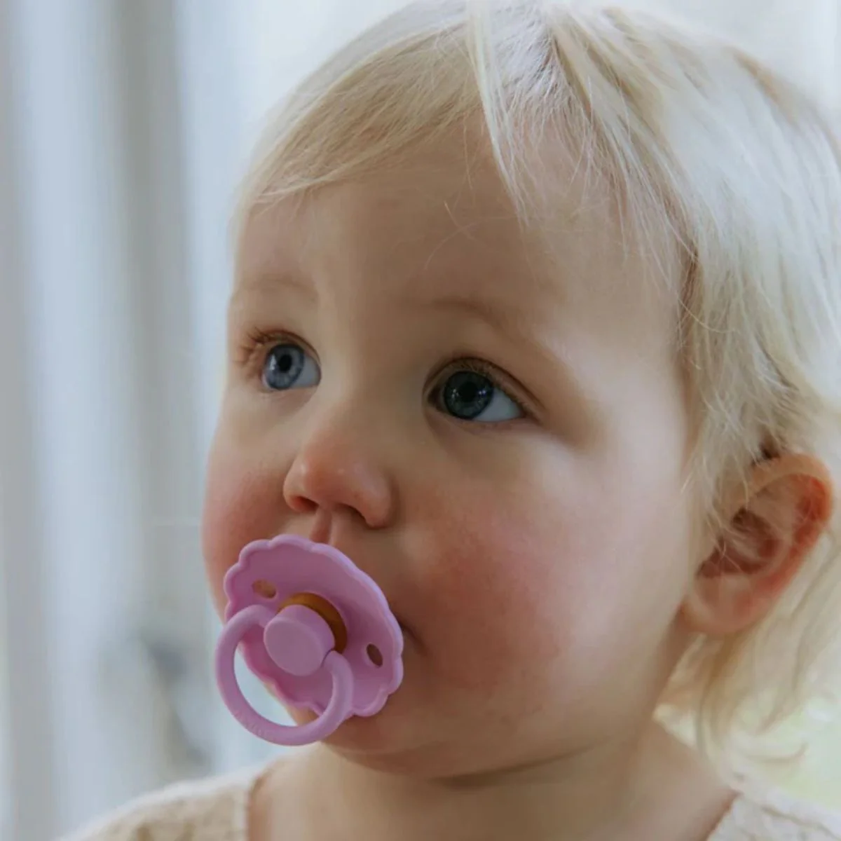 Mushie FRIGG Silicone Rubber Pacifier Kit Blooming Love 6 pack - 6-18M - Image 2