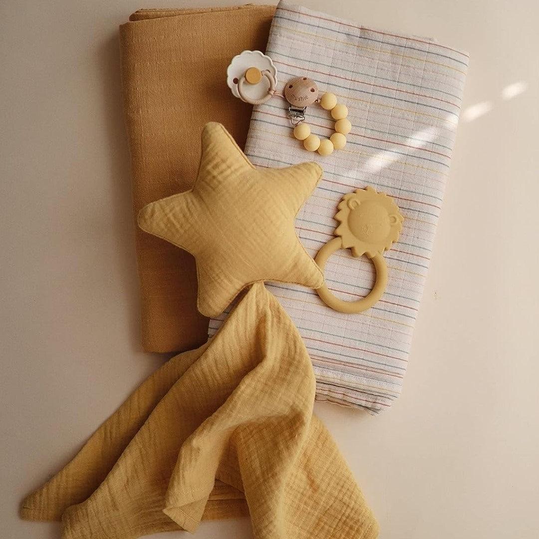 Mushie Lion Teether Yellow - Image 4