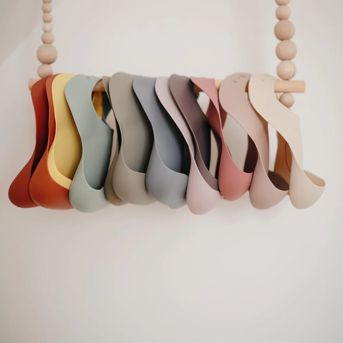 Mushie Silicone Baby Bib - Dusty Rose - Image 6