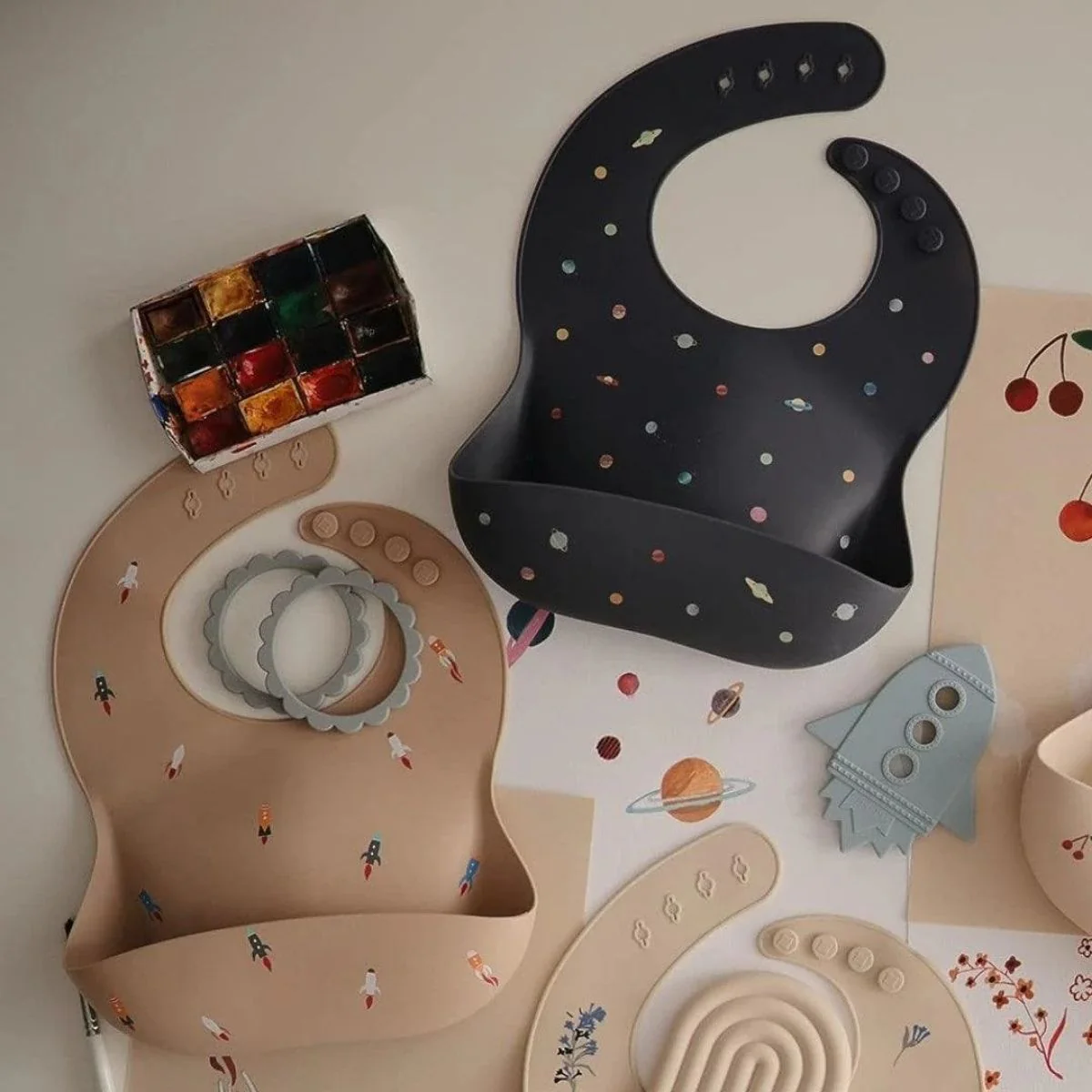 Mushie Silicone Baby Bib - Planets - Image 4