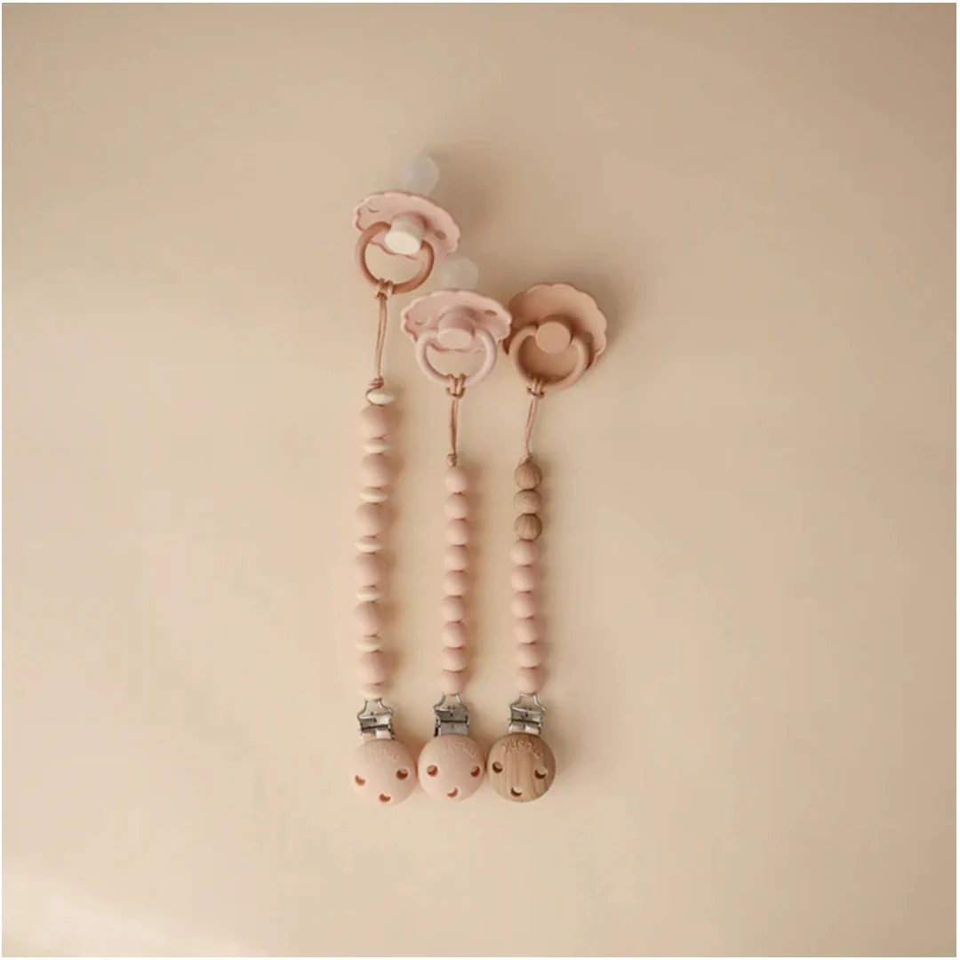 Mushie Silicone Pacifier Clip | Eva Blush - Image 3