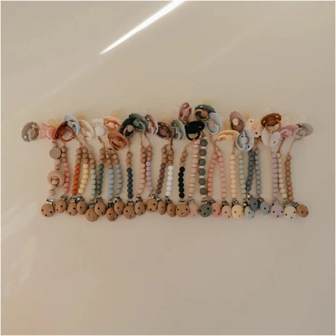 Mushie Silicone Pacifier Clip | Hera Powder Pink - Image 4