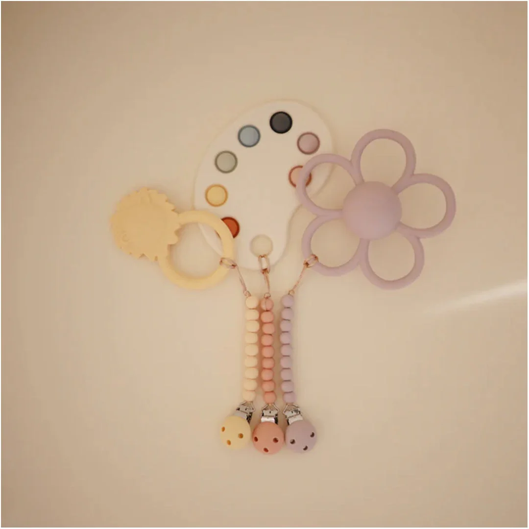 Mushie Silicone Pacifier Clip | Hera Powder Pink - Image 5