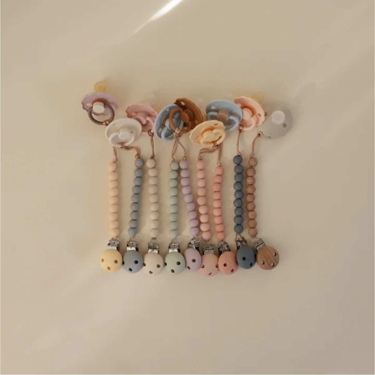 Mushie Silicone Pacifier Clip | Hera Soft Lilac - Image 4