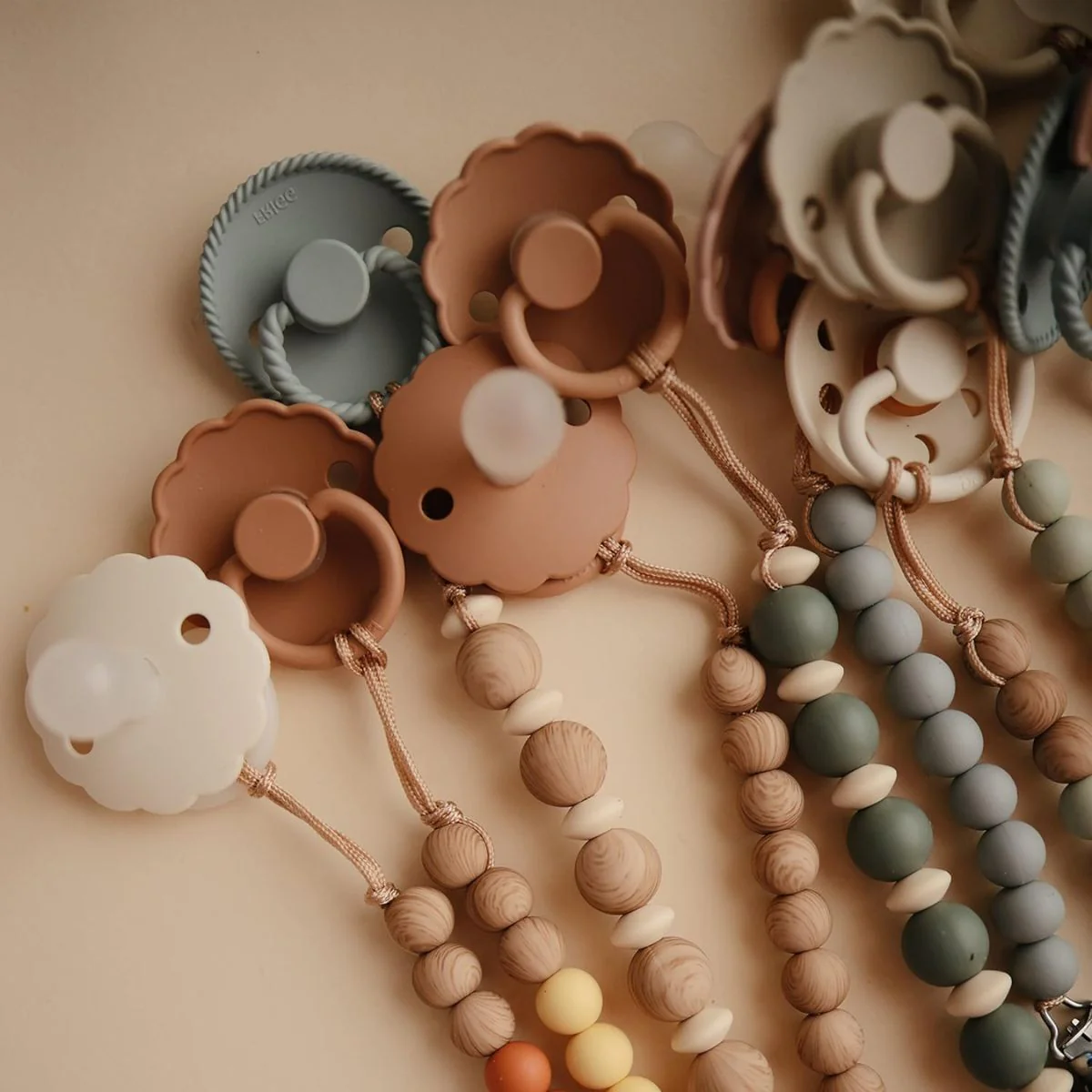Mushie Silicone Pacifier Clip Luna - Faux Wood - Image 9
