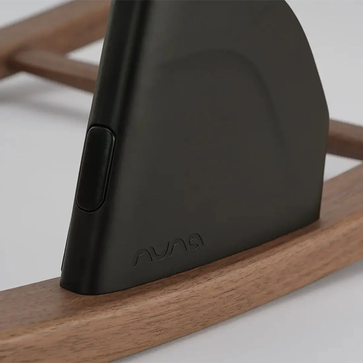 Nuna BRYN Newborn Rocker - Sanderson/Black Walnut - Image 14