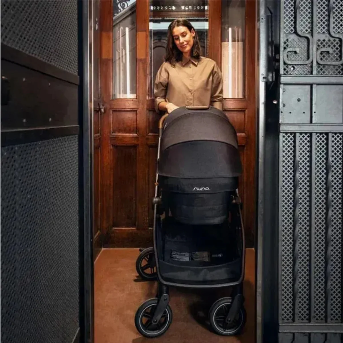 Nuna Swiv Stroller - Granite - Image 6