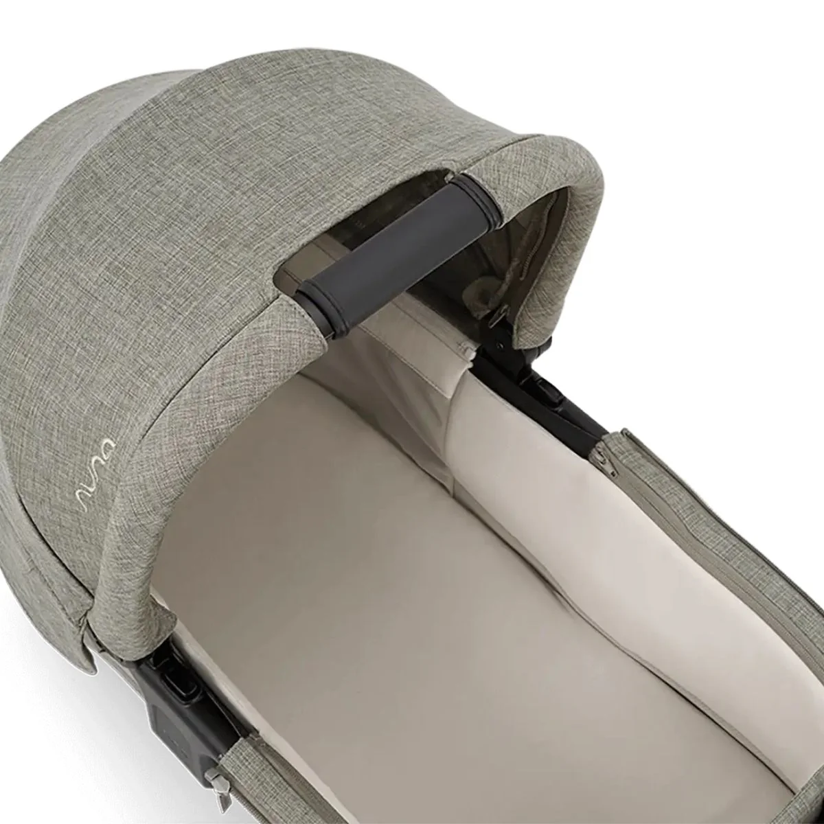 Nuna SWIV & TRIV Bassinet + Stand BMW Collection - Graphene - Image 8