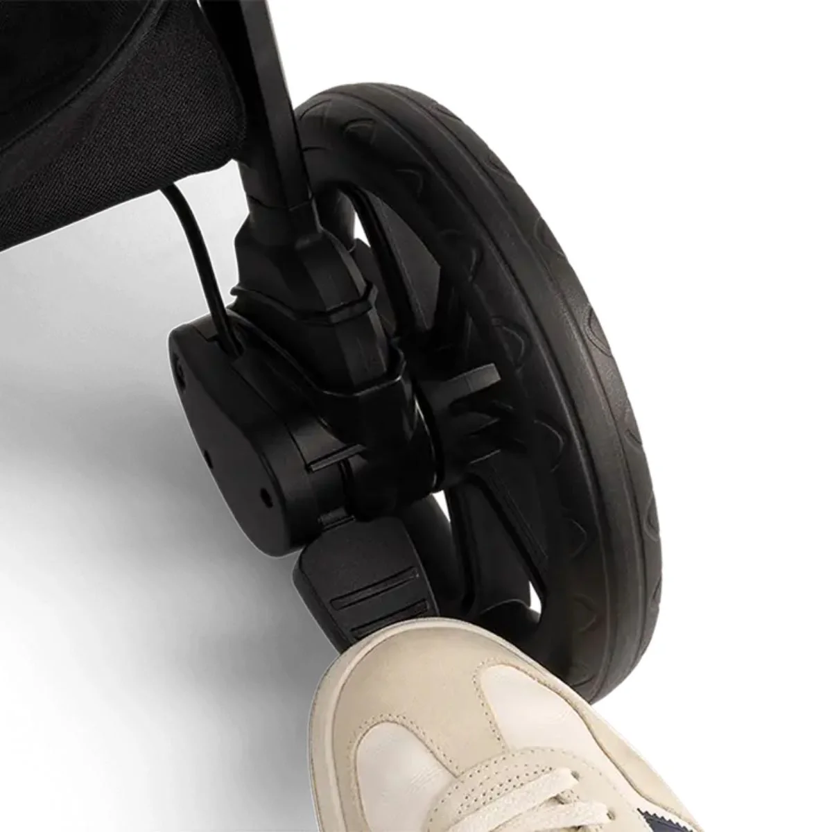 Nuna TRVL LX + PIPA urbn Travel System - Caviar/Chocolate - Image 23