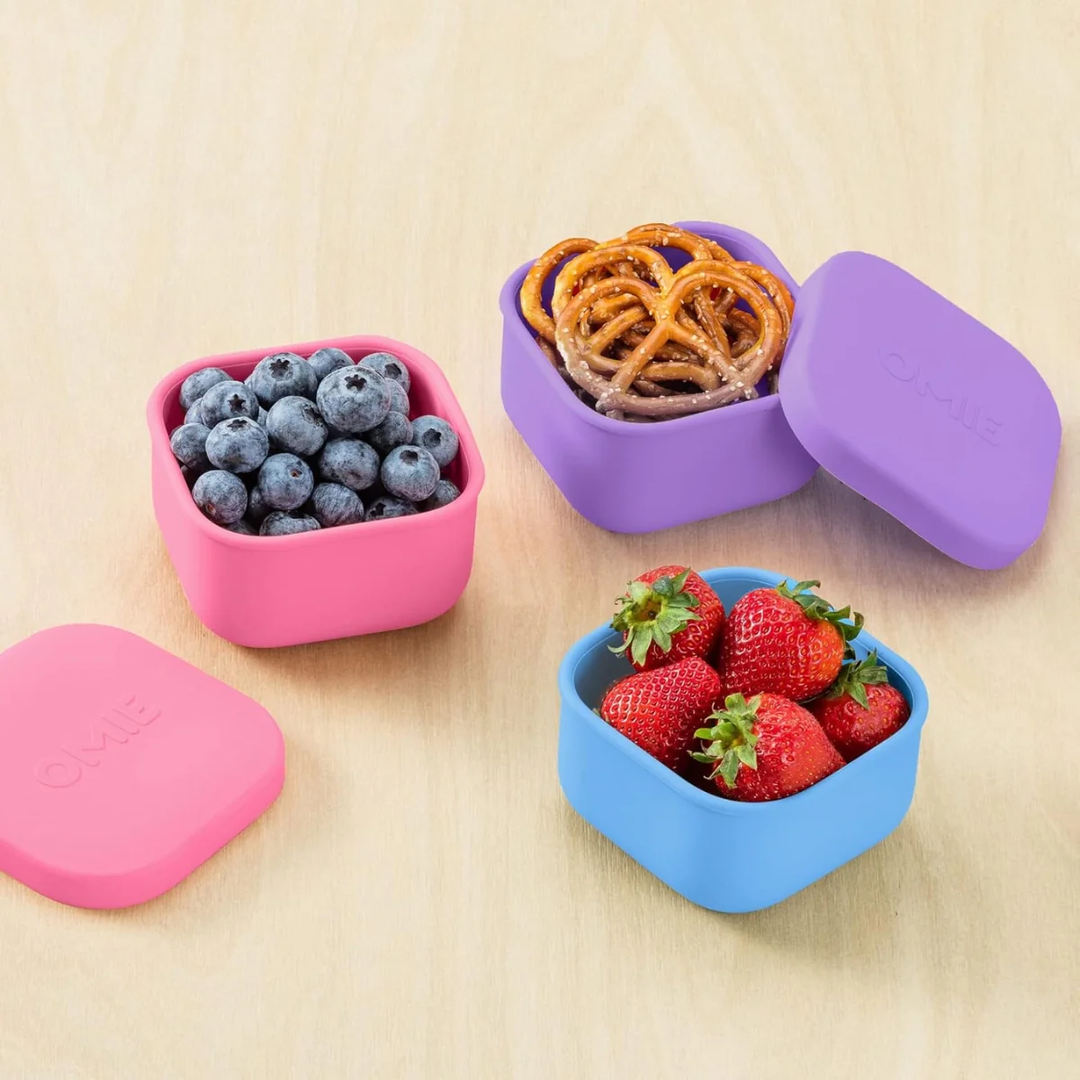 Omie Silicone Snack Container - Green - Image 2