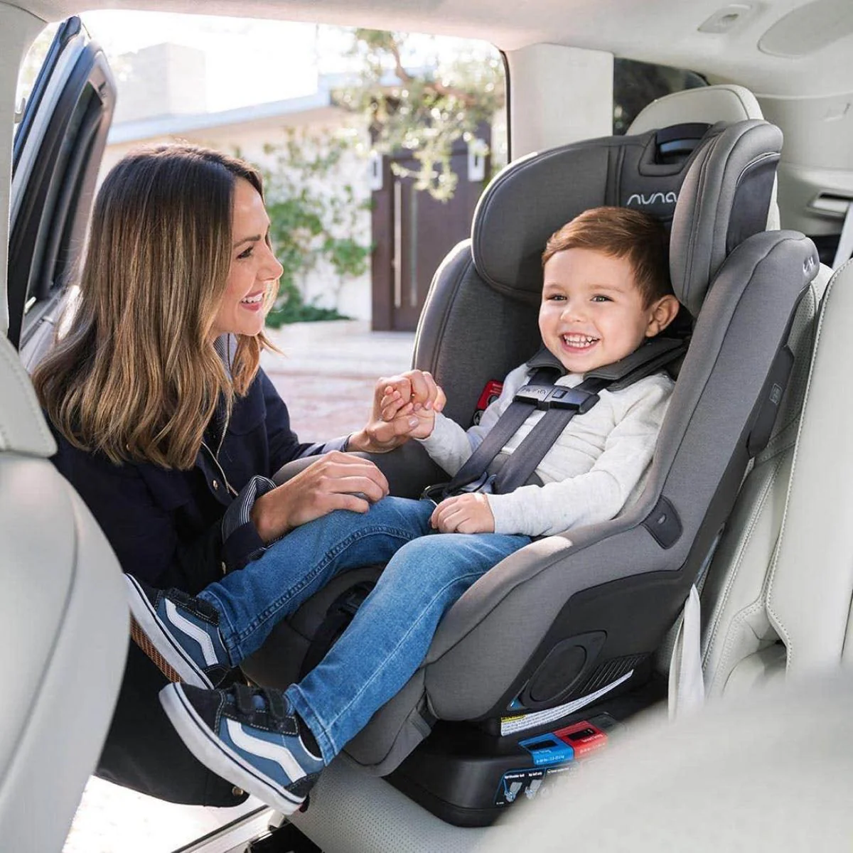 Nuna Rava Convertible Car Seat - Caviar - Image 9