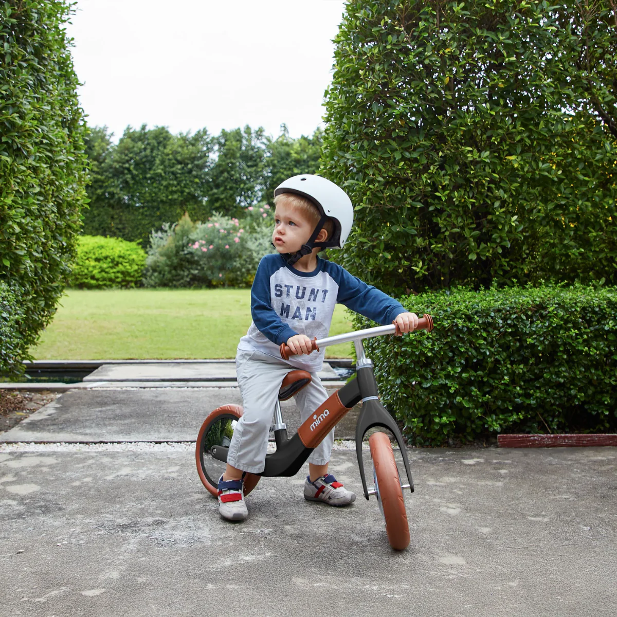 Mima Zoom Balance Bike - Black - Image 8